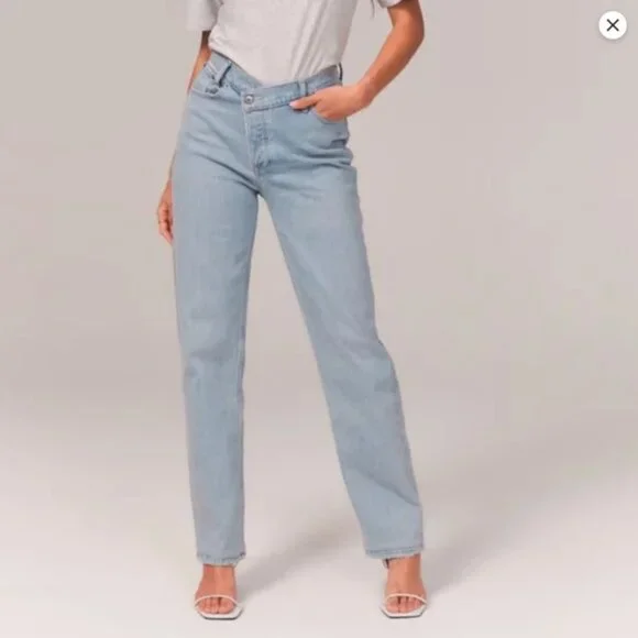 Abercrombie & Fitch Curve Love light wash Dad Jeans w/ Criss Cross Waistband 29 - Picture 1 of 10